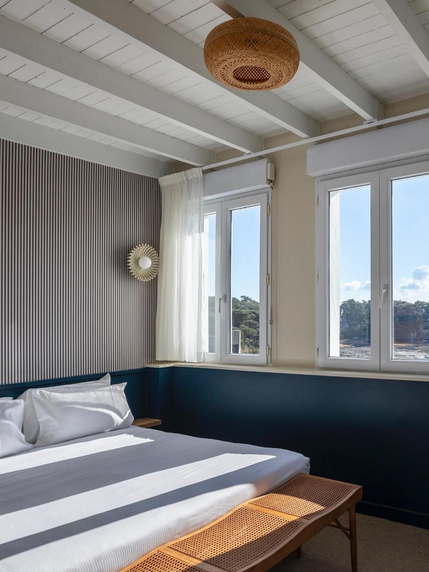 Hotel Bellevue Brehat Bagian luar foto